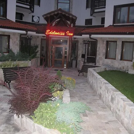 Two Bedroom With Fireplace And Mountain View Apartament *